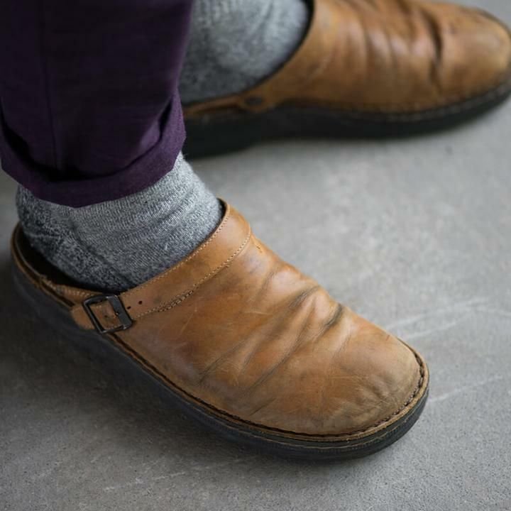 Luxuriöse Lederclogs für Männer – Bequem und stilvoll für den Alltag