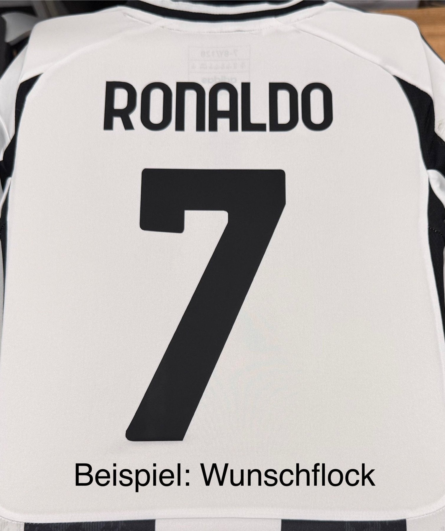 JUVENTUS TURIN AUTHENTIC Home Shirt Men 24 / 25