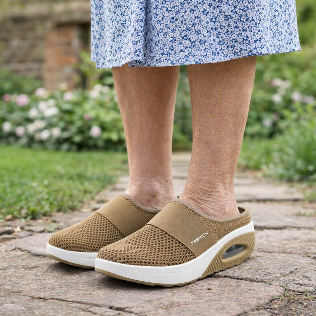 Orthopädische Hausschuhe zum Reinschlüpfen | Breite Diabetikerschuhe für Zuhause | Velori