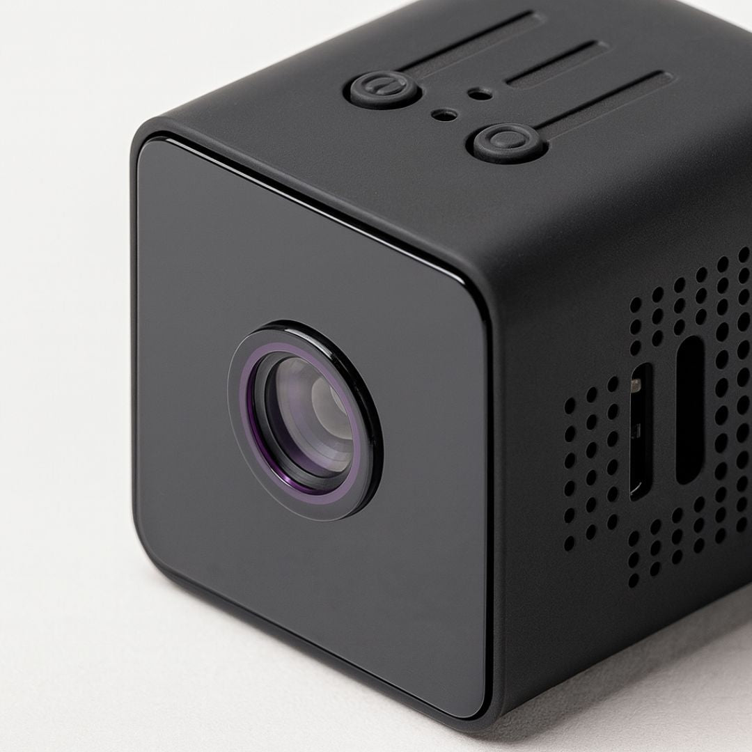 WLAN Überwachungskamera für den Außen- und Innenbereich | Kabellose Mini-Kamera mit Live-Streaming auf Mobilgeräten | SafeView